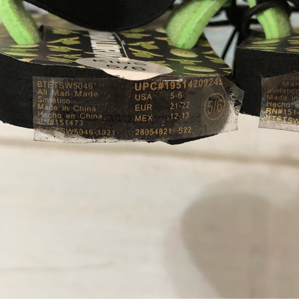 ⚡️⚡️Star Wars Mandalorian Kids Grogu Flip Flops Sandals Green Black Size 5/6 - Picture 7 of 10
